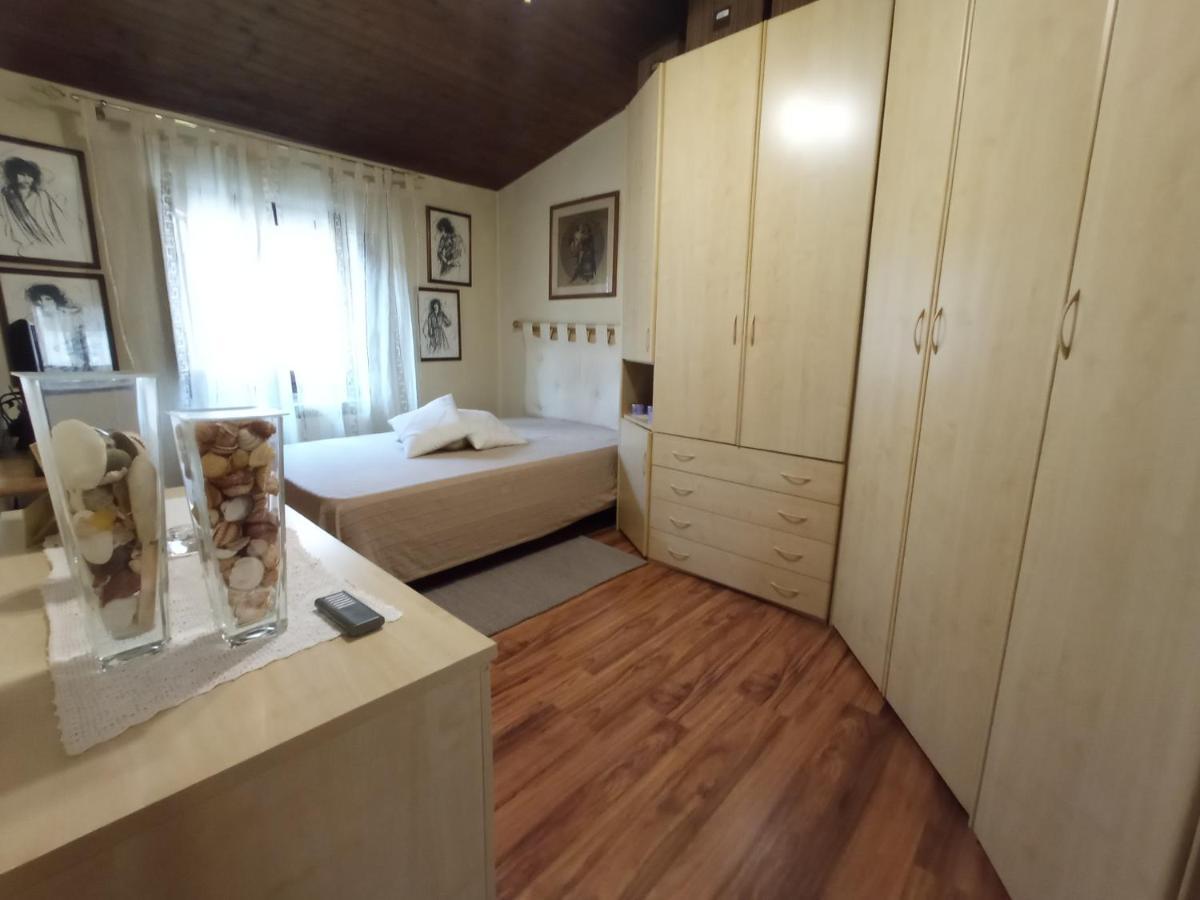 דירות Casina Di Tea לוקה מראה חיצוני תמונה